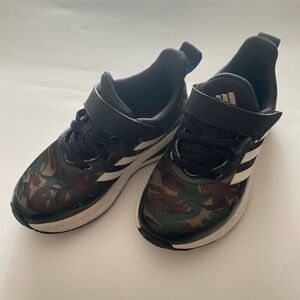 adidas Kids Camo Sneakers Great Condition